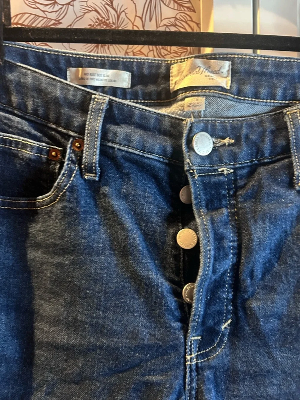 Universal Thread Mid Rise Slim Dark Blue Button-Fly Jeans- Short - Picture 2 of 4